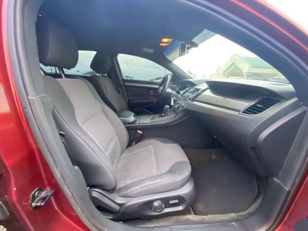 2014 Ford Taurus Image 6