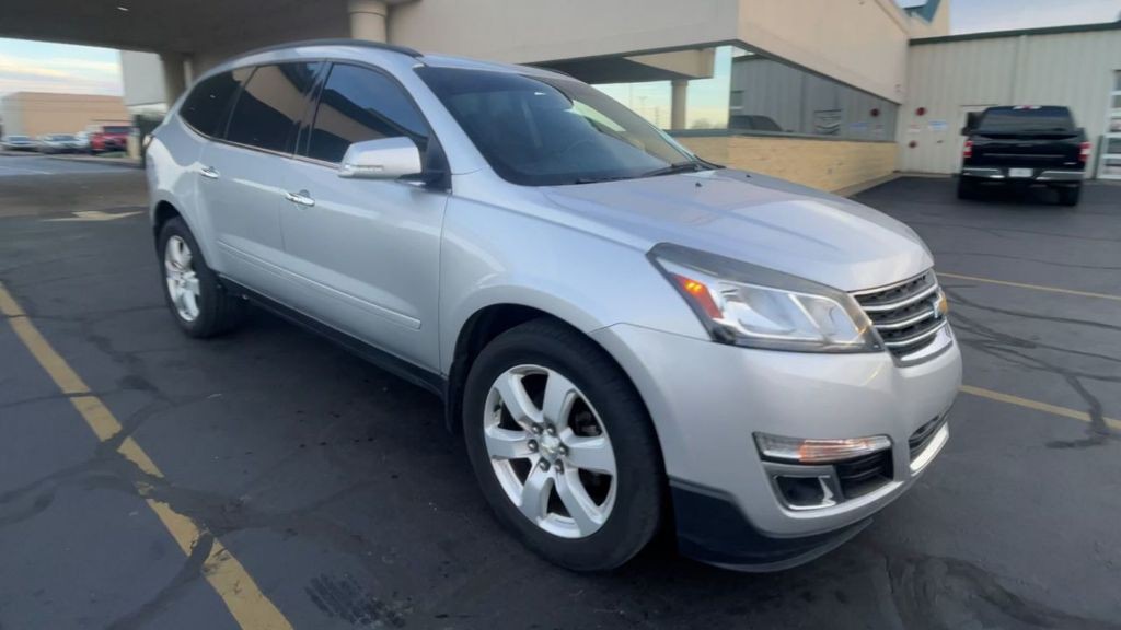 2017 Chevrolet Traverse Image 1