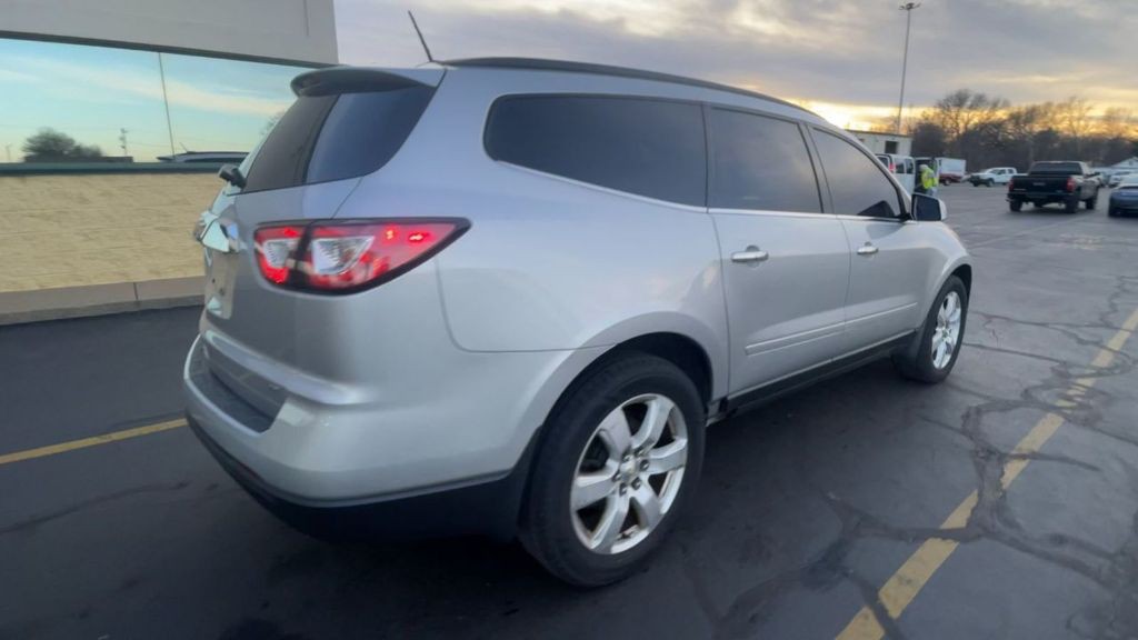 2017 Chevrolet Traverse Image 4