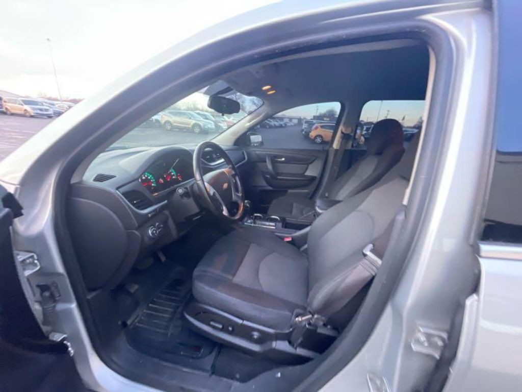 2017 Chevrolet Traverse Image 12