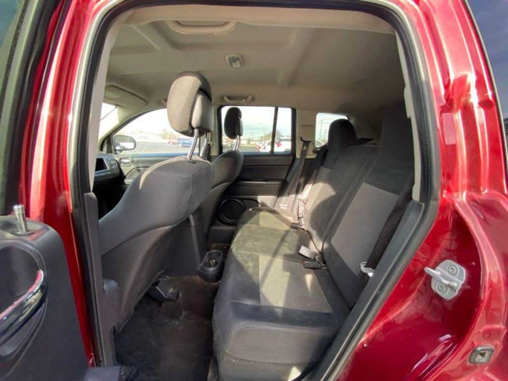 2013 Jeep Compass Image 11