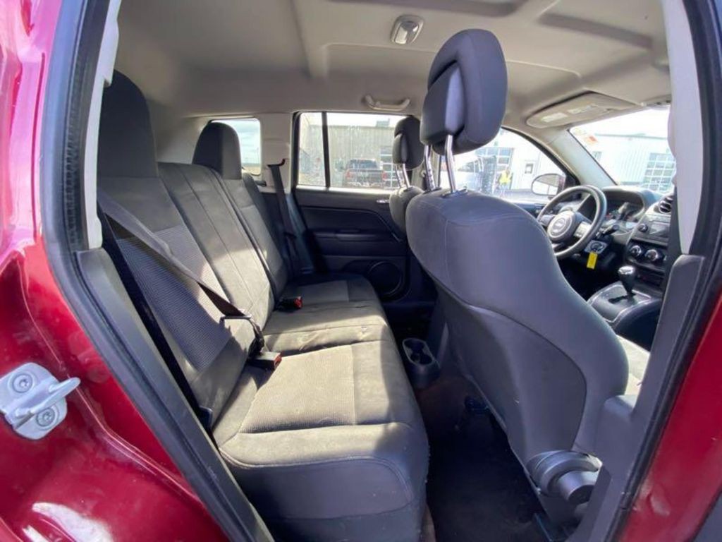 2013 Jeep Compass Image 12