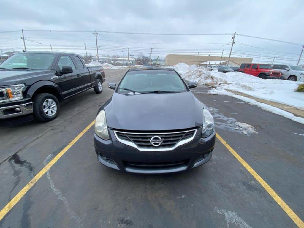 2010 Nissan Altima Image 4