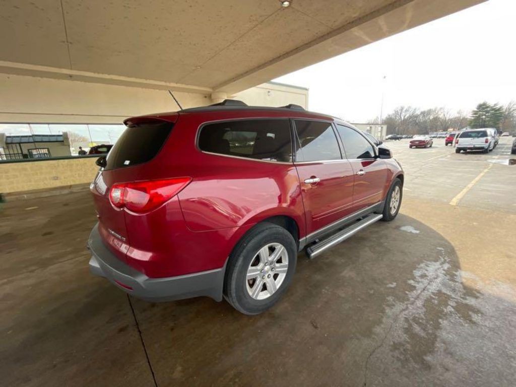 2011 Chevrolet Traverse Image 4