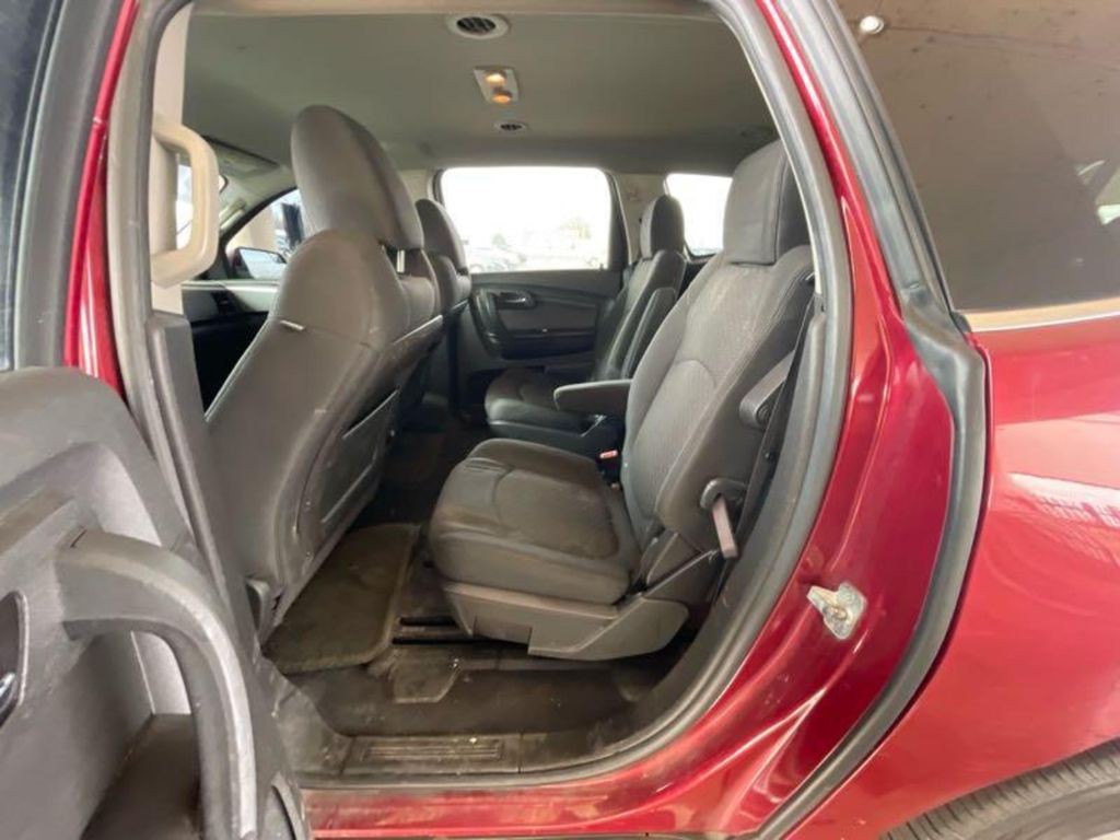 2011 Chevrolet Traverse Image 9