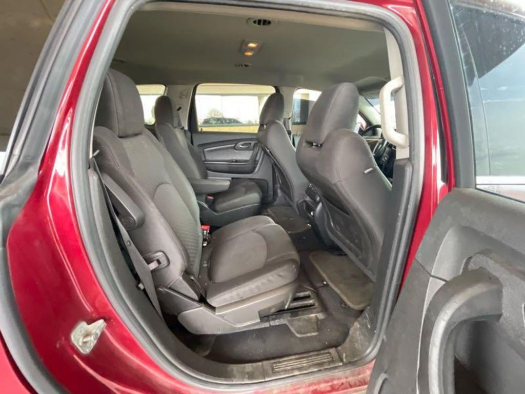 2011 Chevrolet Traverse Image 10