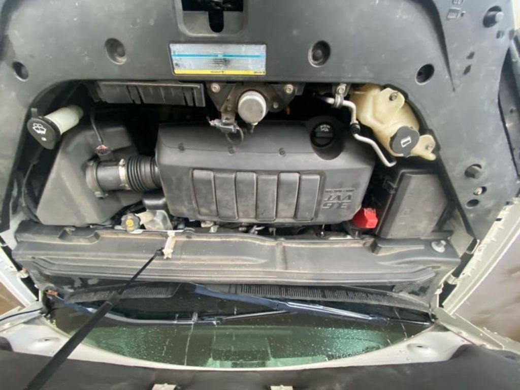 2010 GMC Acadia Image 13