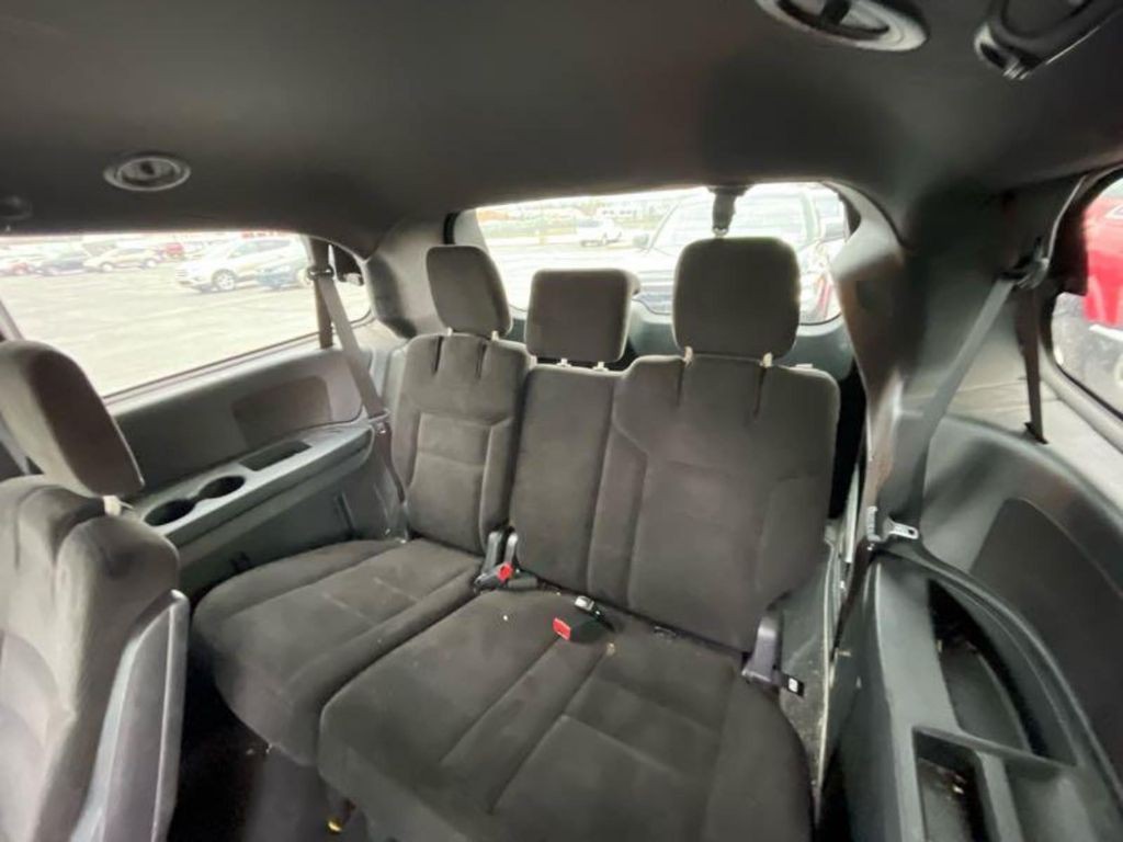 2015 Dodge Grand Caravan Image 11