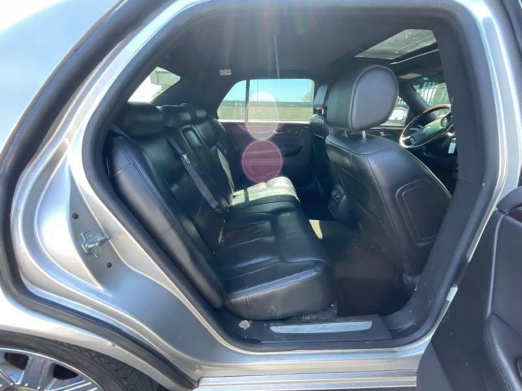 2006 Cadillac DTS Image 6