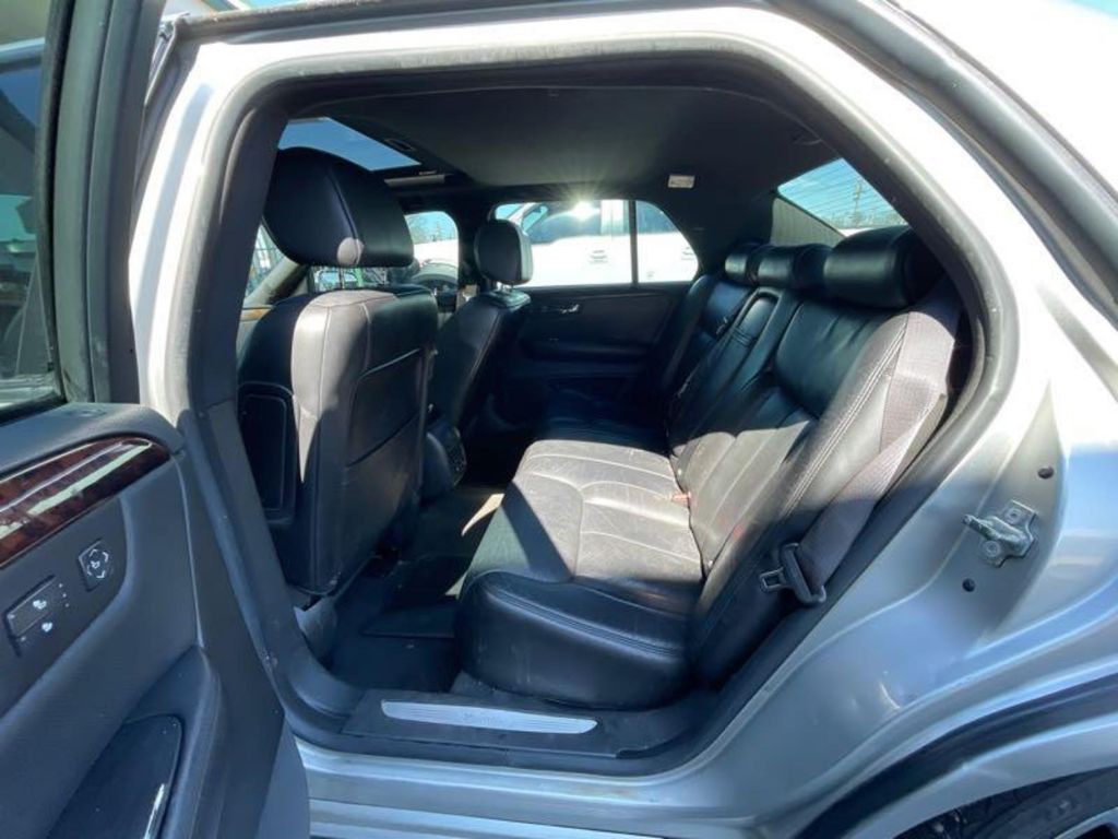 2006 Cadillac DTS Image 7