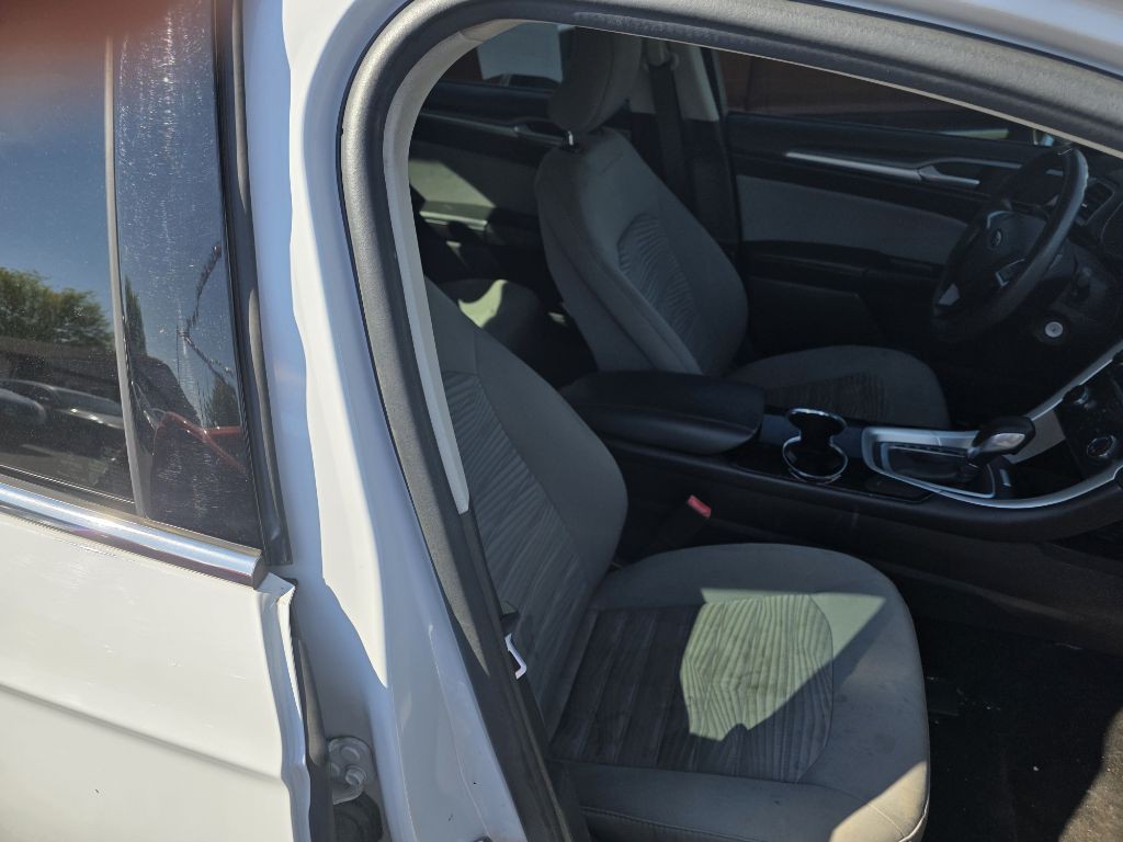 2016 Ford Fusion Image 8