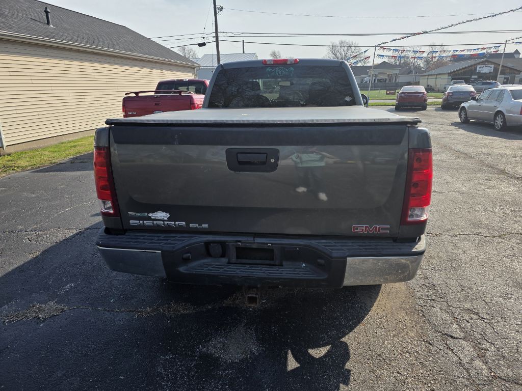 2011 GMC Sierra Image 1