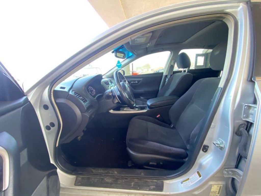 2013 Nissan Altima Image 4