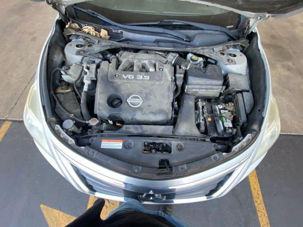 2013 Nissan Altima Image 10