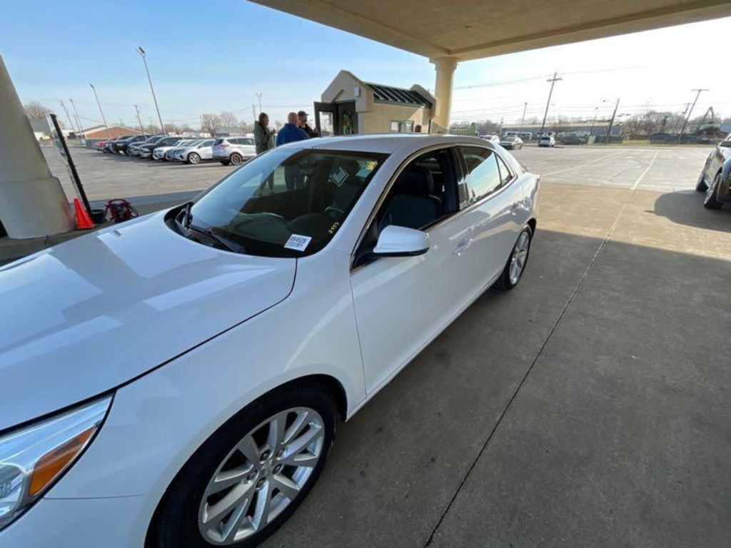 2013 Chevrolet Malibu Image 5
