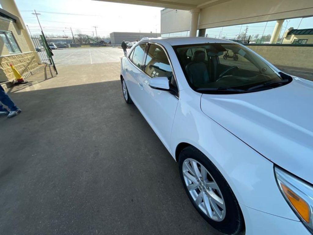 2013 Chevrolet Malibu Image 9