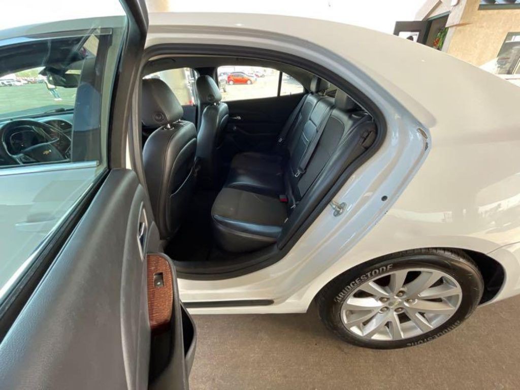 2013 Chevrolet Malibu Image 11