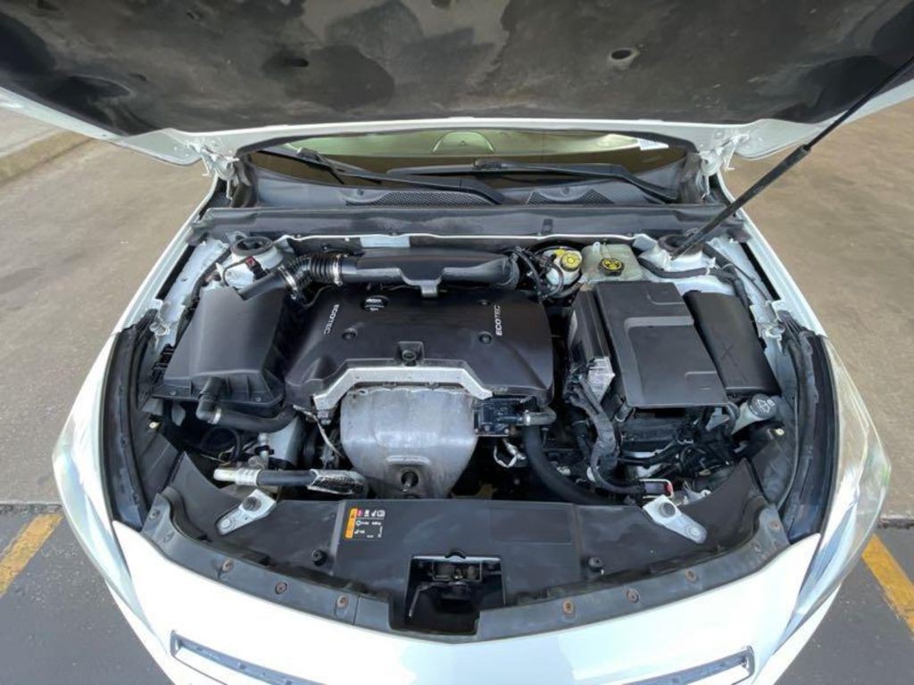 2013 Chevrolet Malibu Image 15