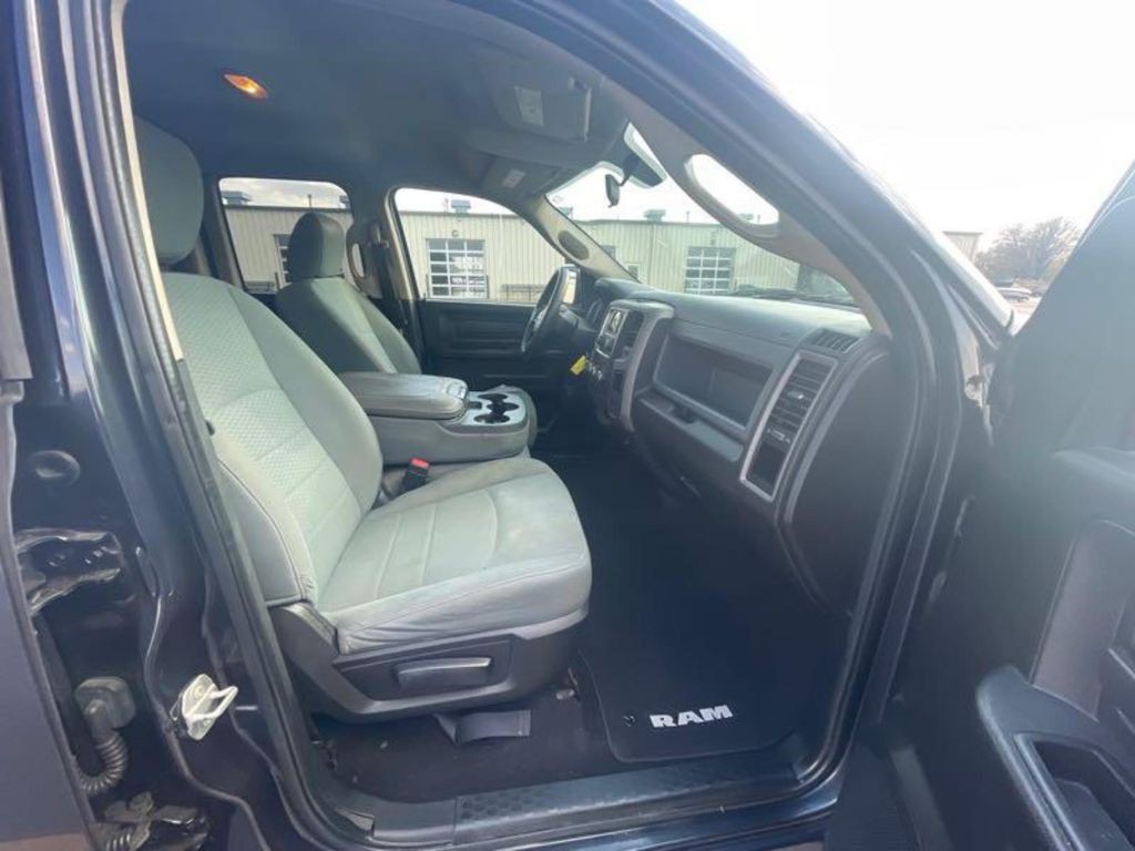 2015 RAM 1500 Image 11