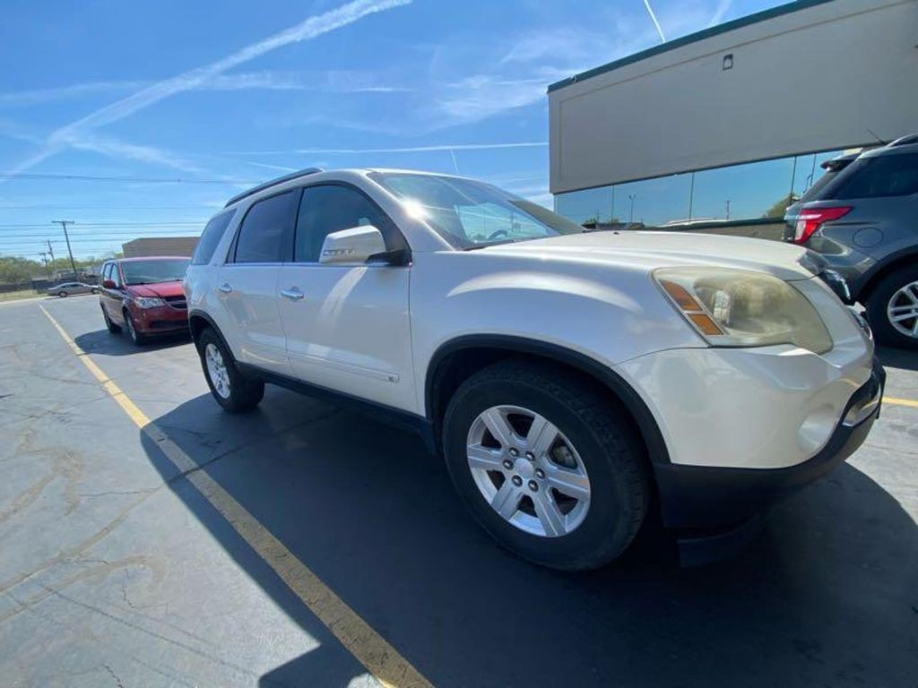 2009 GMC Acadia Image 4