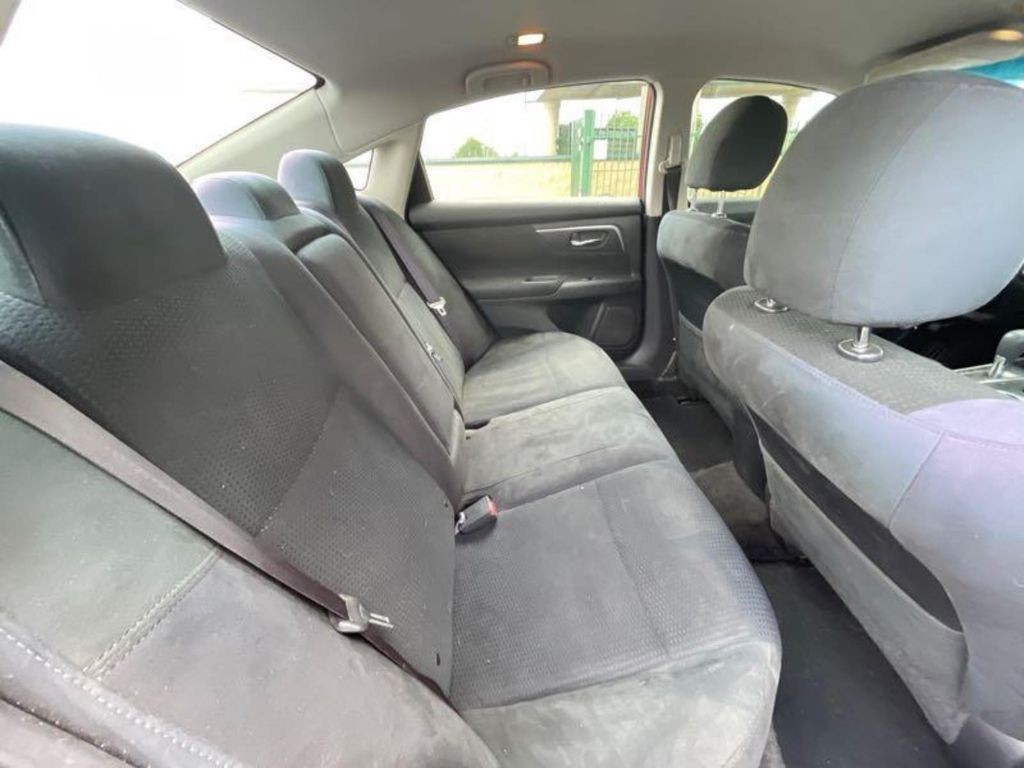 2015 Nissan Altima Image 12