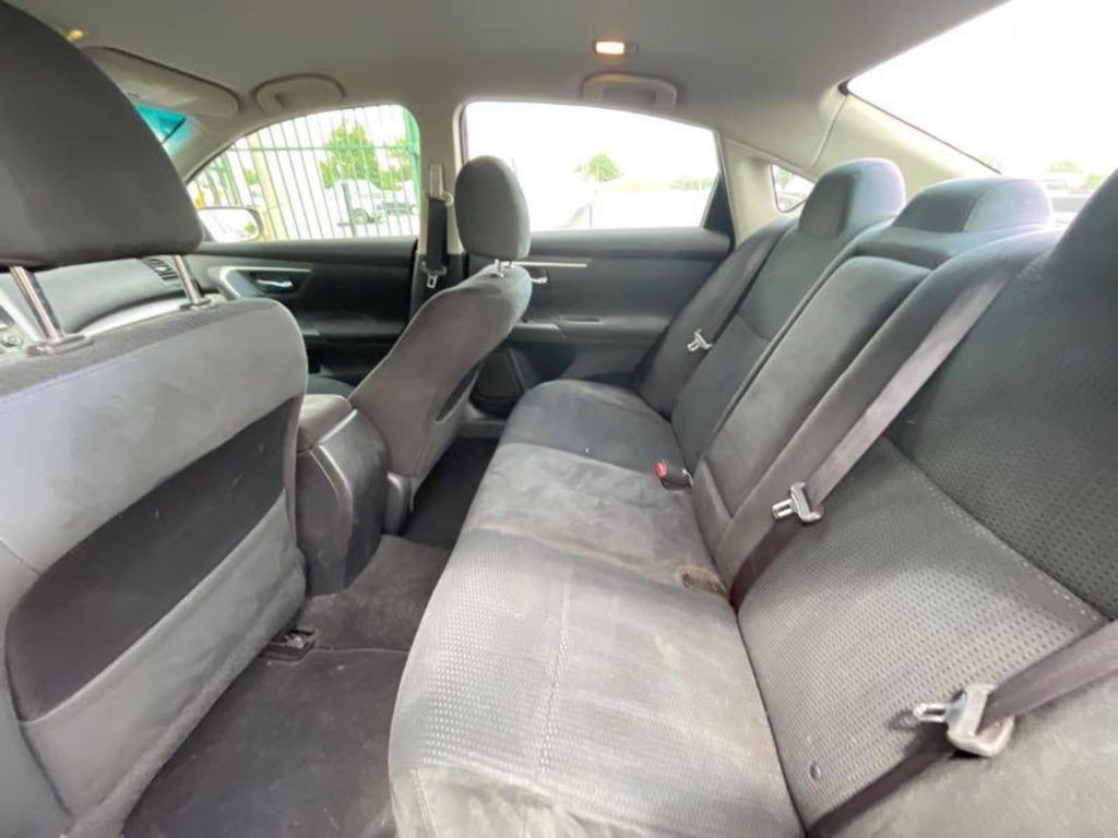 2015 Nissan Altima Image 13