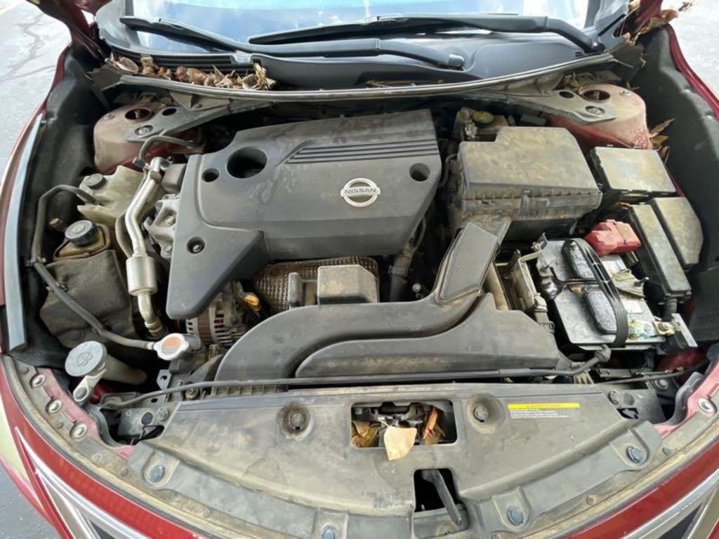2015 Nissan Altima Image 17