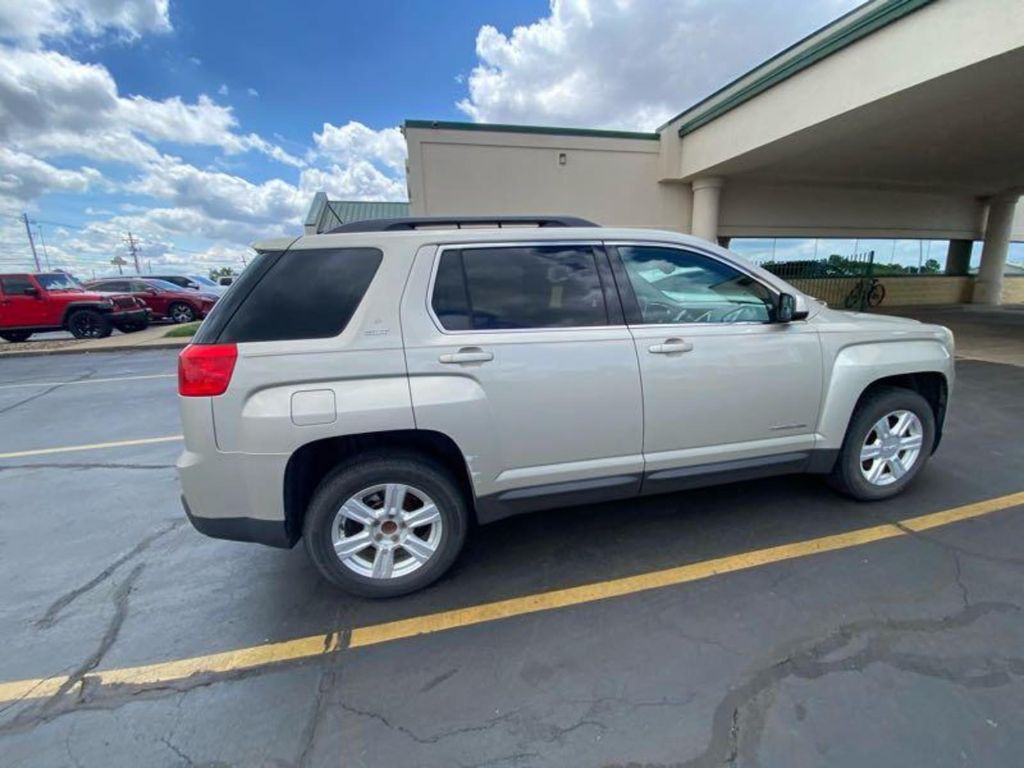 2014 GMC Terrain Image 2