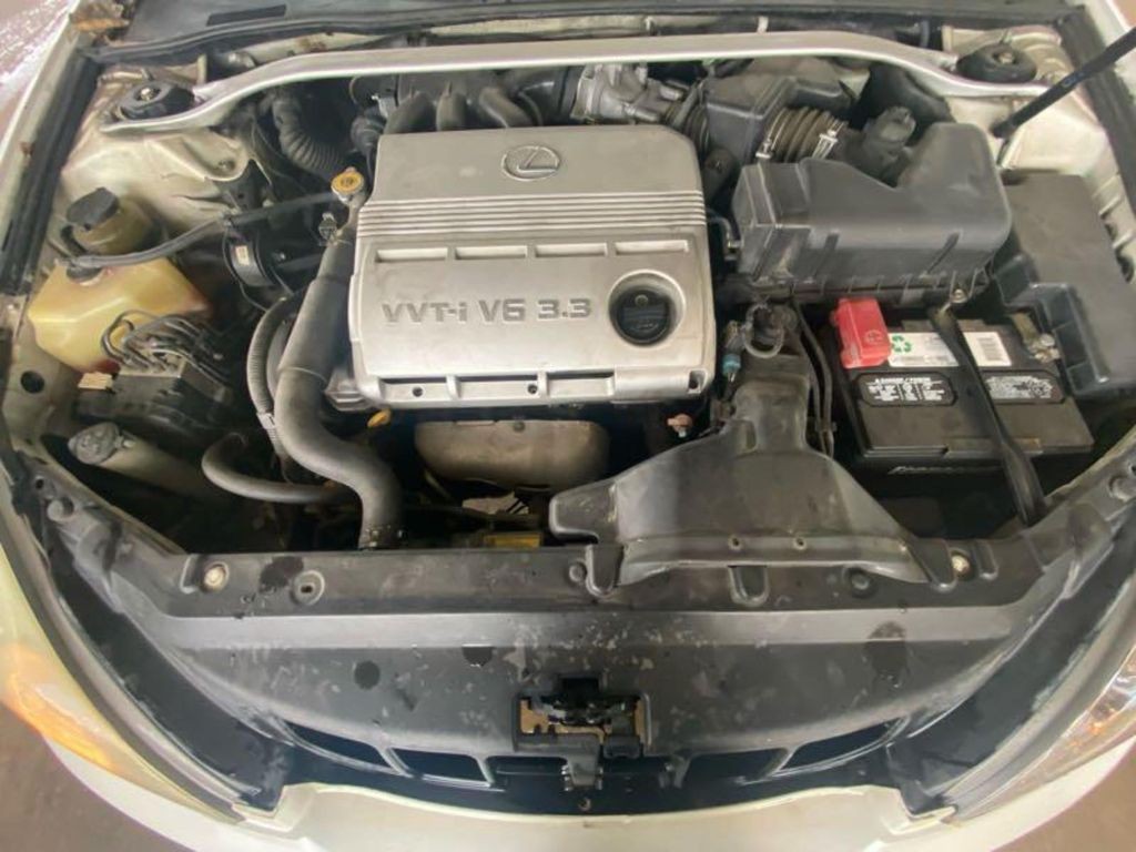 2005 Lexus ES Image 14