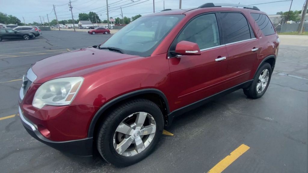 2011 GMC Acadia Image 3