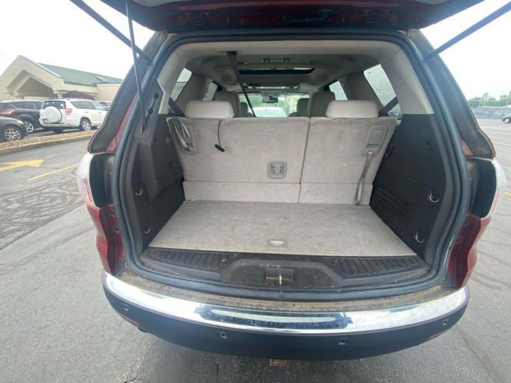 2011 GMC Acadia Image 13