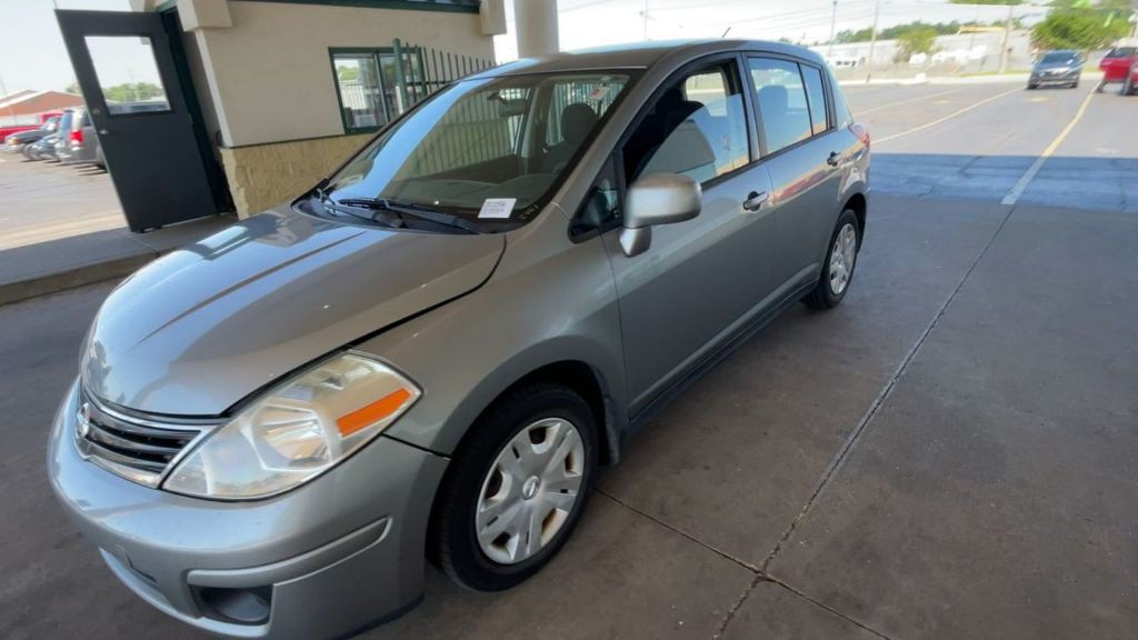 2011 Nissan Versa Image 7