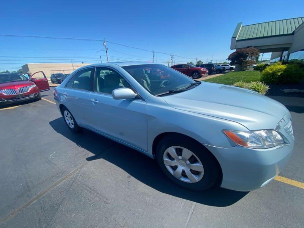 2008 Toyota Camry Image 2