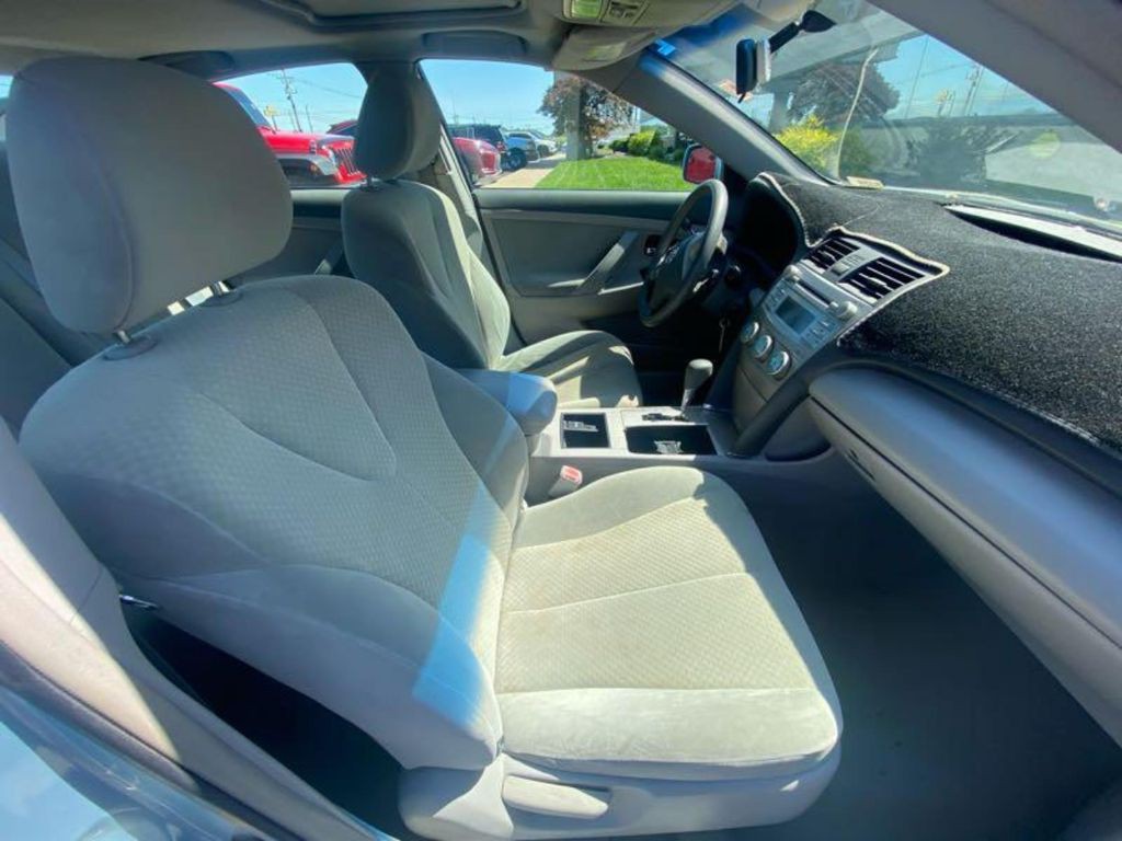 2008 Toyota Camry Image 6