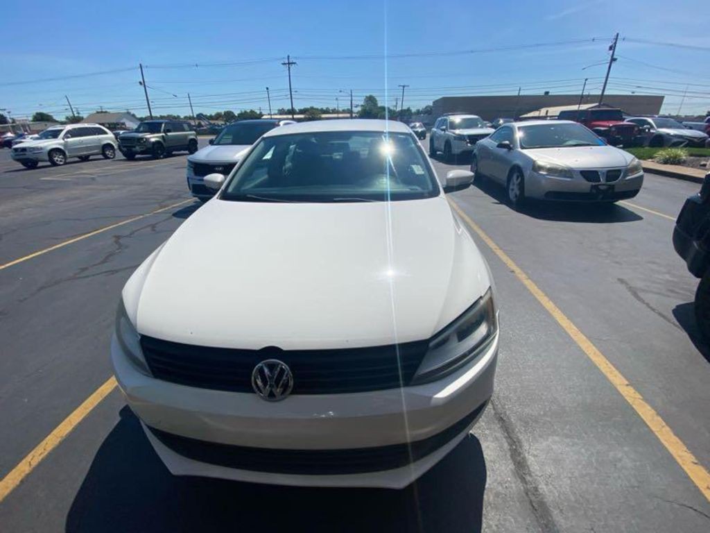 2012 Volkswagen Jetta Image 4