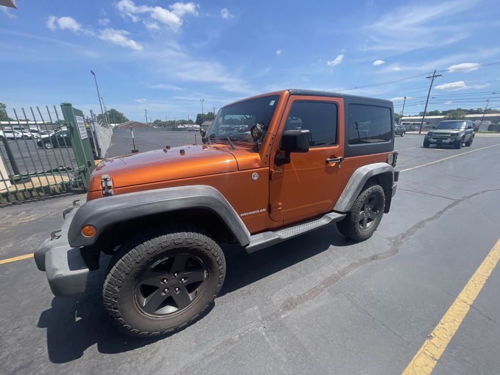 2011 Jeep Wrangler Image 2