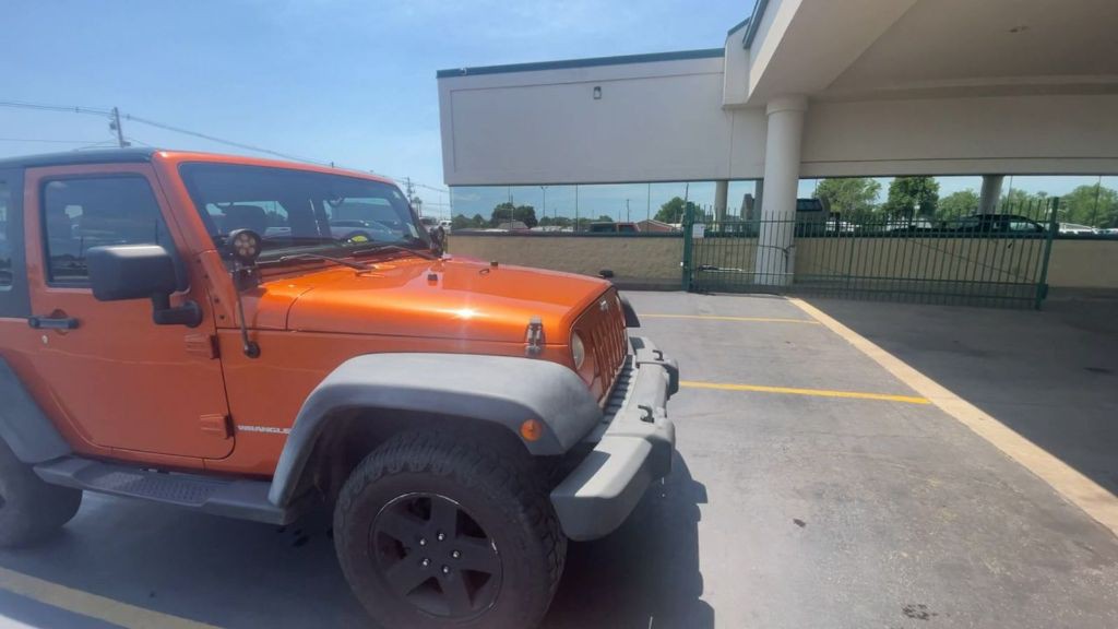 2011 Jeep Wrangler Image 7