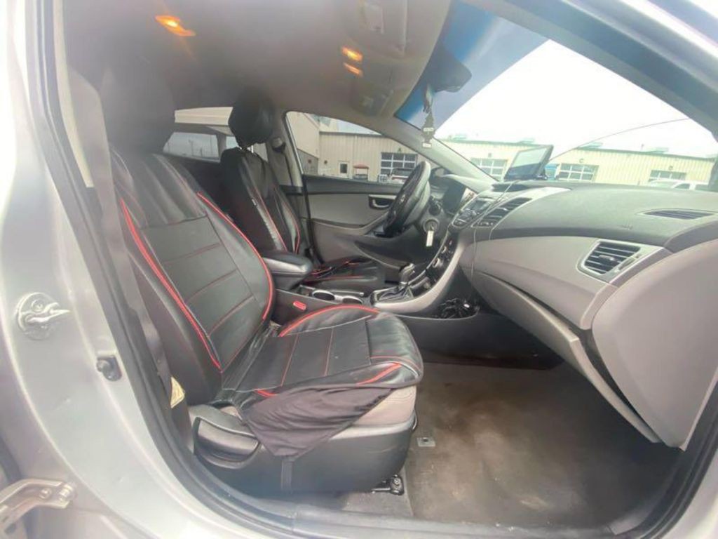 2014 Hyundai Elantra Image 11