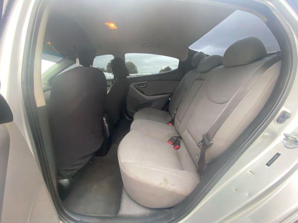 2014 Hyundai Elantra Image 13