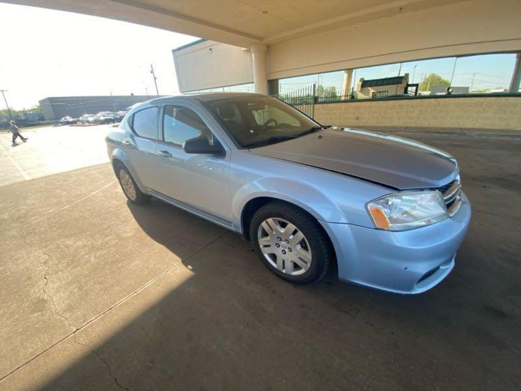 2013 Dodge Avenger Image 8