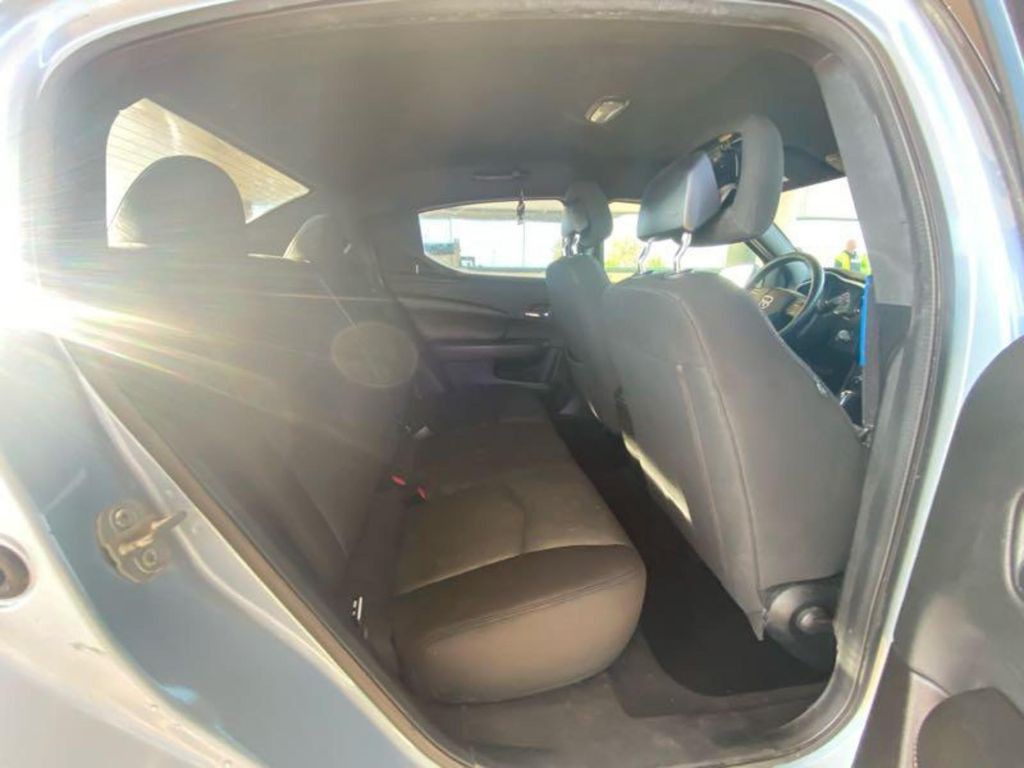 2013 Dodge Avenger Image 13