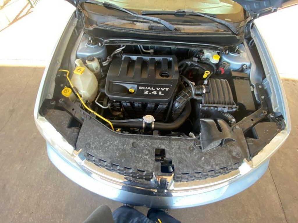 2013 Dodge Avenger Image 17