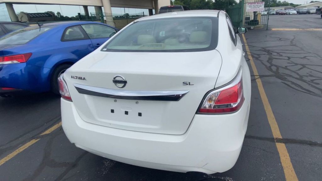 2015 Nissan Altima Image 3