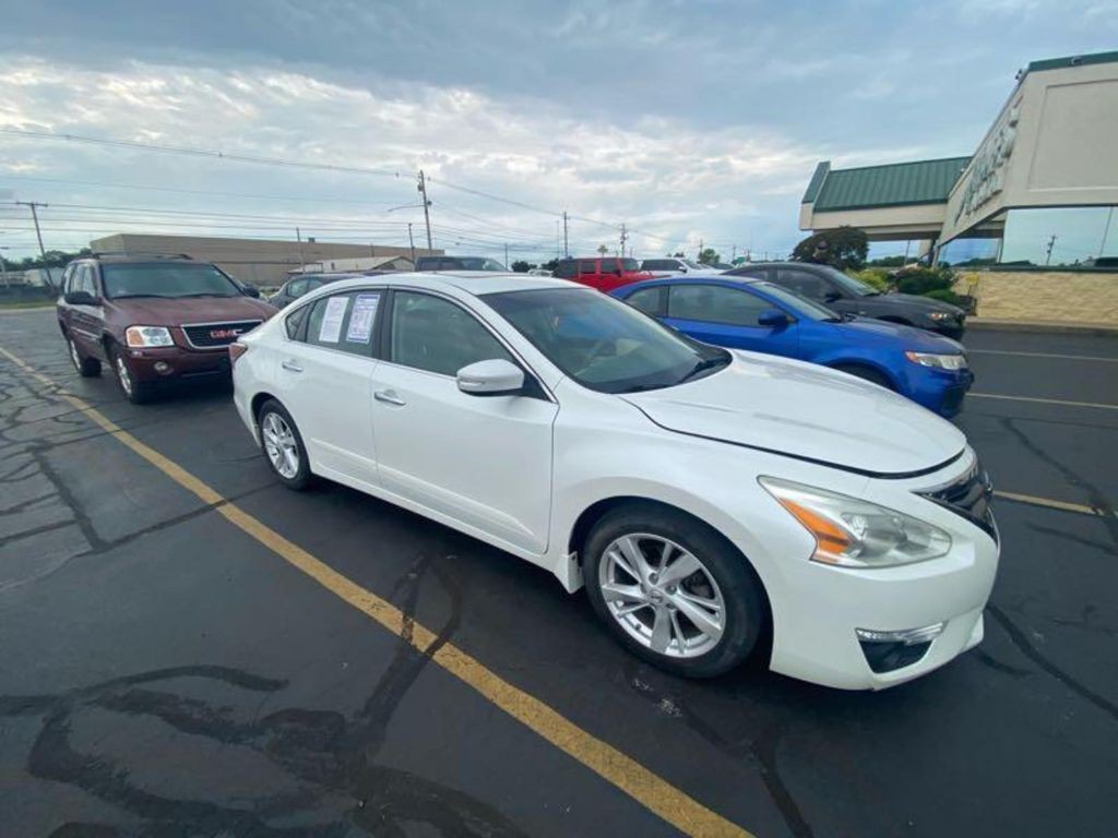 2015 Nissan Altima Image 8