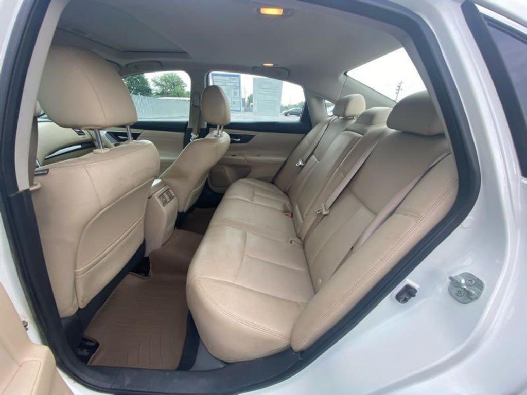 2015 Nissan Altima Image 12