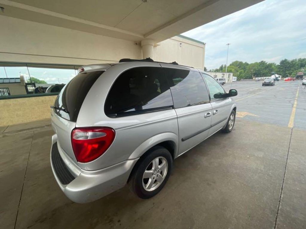 2006 Dodge Ram Van Image 8