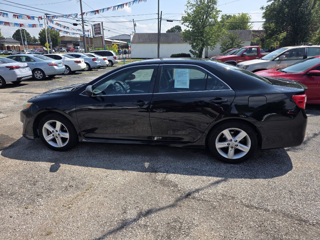 2014 Toyota Camry Image 1