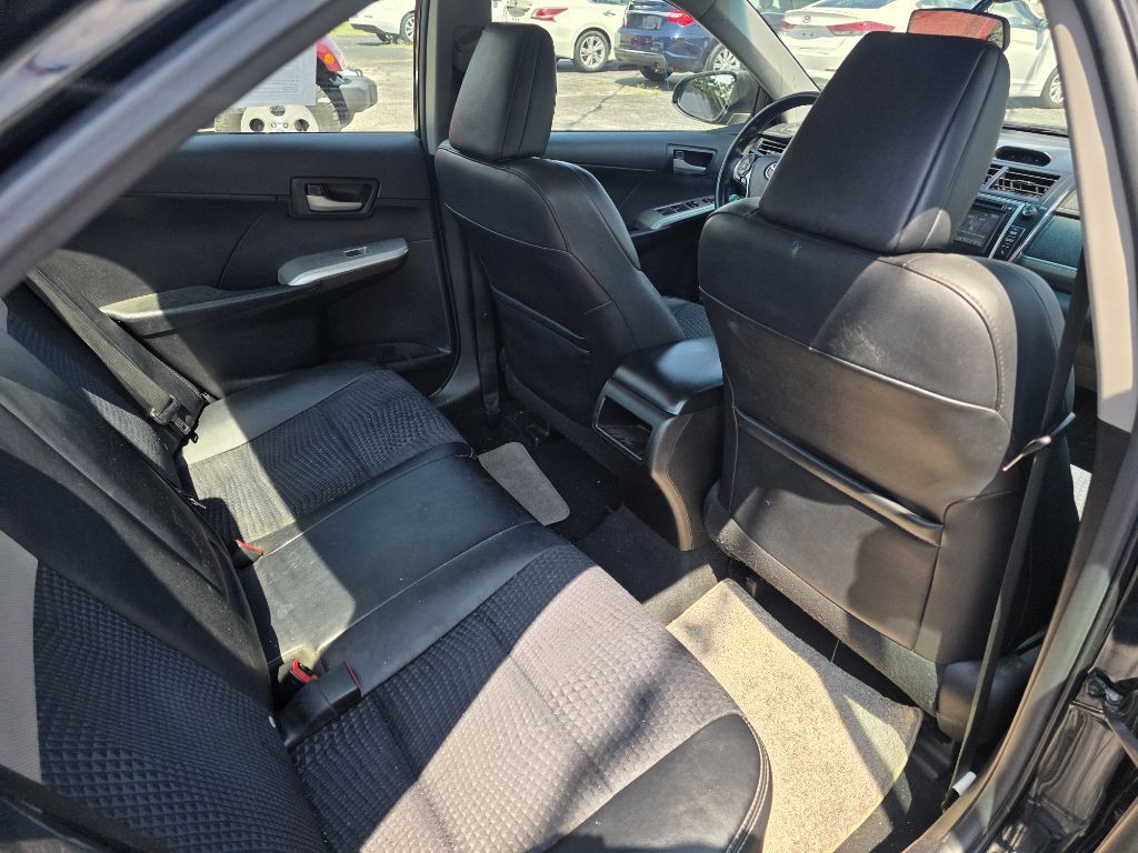2014 Toyota Camry Image 6