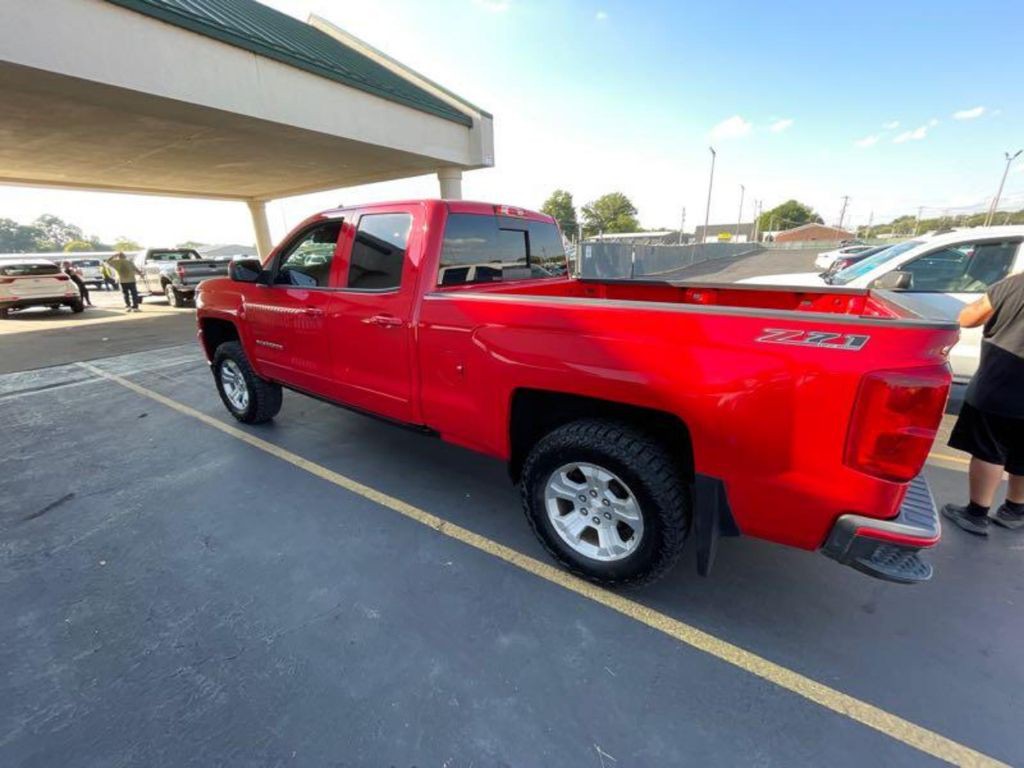 2016 Chevrolet Silverado 1500 Image 2