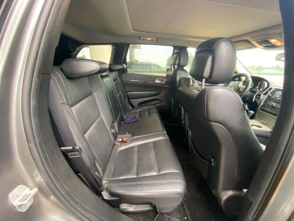 2012 Jeep Grand Cherokee Image 12